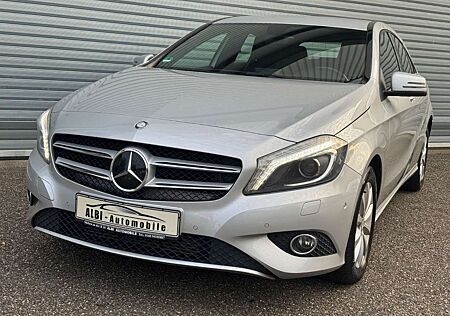 Mercedes-Benz A 180 gebraucht kaufen Mercedes-Benz A 180 CDI BlueEfficiency PDC NAVI XENON GRA**