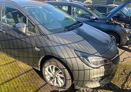 Opel Astra ASTRASPORT TOURER 1.5 TURBO D EDITION MOTORSCHAD