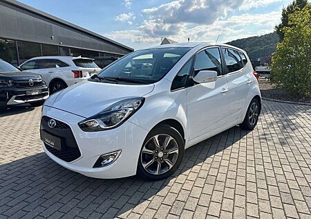 Hyundai ix20 1.4 blue Classic inkl. Winterkomplettradsatz + AHK