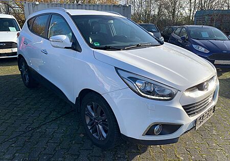 Hyundai ix35 Style AWD 4x4 T.Leder-Automat 135 KW ! R.Kam-75Tkm