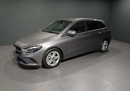 Mercedes-Benz B 180 AHK AUT Fernlichtass. Kam. KlimaA LED LM