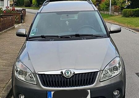 Skoda Roomster 1.2 TSI Scout PLUS EDITION
