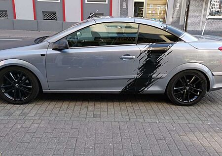 Opel Astra Twin Top 1.6 Turbo