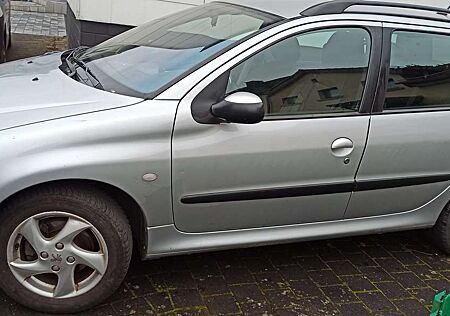 Peugeot 206 +75+Platinum