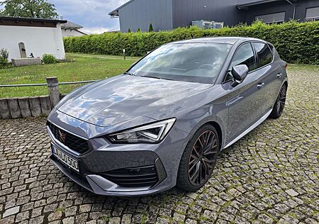 Cupra Leon 2.0 TSI DSG VZ Pano*Beats*Lederpaket*XL19''