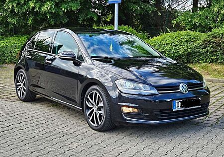 VW Golf Volkswagen 2.0 TDI BlueMotion Technology DSG Highline