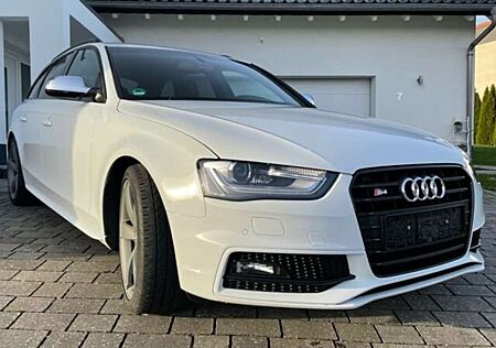 Audi S4 Avant S tronic