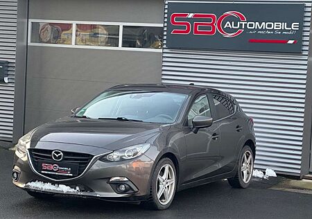 Mazda 3 Center-Line