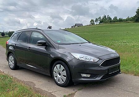 Ford Focus Turnier Business Automatik