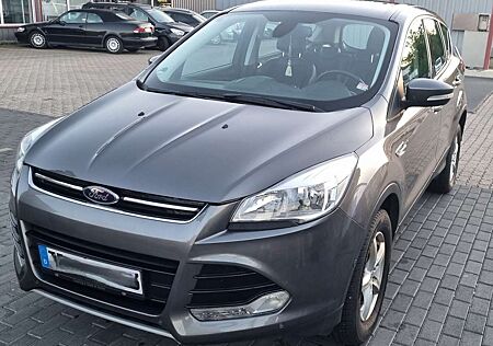 Ford Kuga Titanium Automatik Allrad