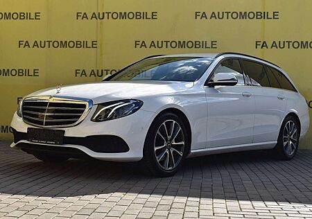 Mercedes-Benz E 220 d T-Modell/NAVI/LED/SHZ/PDC/DISTRONIC/AHK/