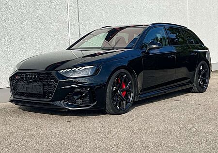 Audi RS4 Competition plus B&O Carbon 360° Sportf. pro