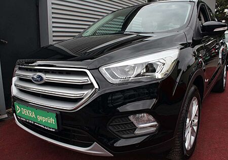 Ford Kuga 1.5 TITANIUM 4X4 AUTOMATIK KLIMA NAVI PDC