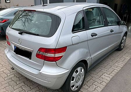 Mercedes-Benz B 180 Automatik Klima 2 Hand Preis inkl Neu Tüv