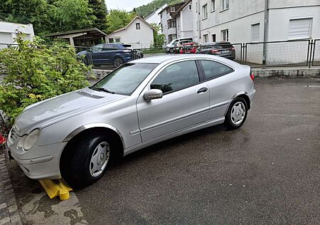 Mercedes-Benz C 180 Automatik,. Coupe, 129PS, TÜV bis 09.2025
