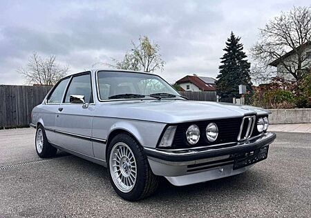 BMW 323i 323 Limousine