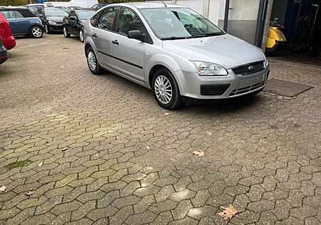 Ford Focus 1.6 Klima-E Fenster-4.Türig-ABS-ASR