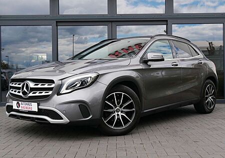 Mercedes-Benz GLA 180 LED RFK GARANTIE