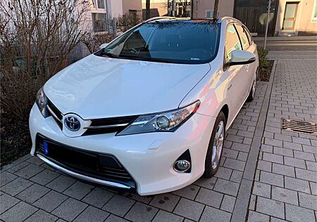 Toyota Auris 1.8 VVT-i Hybrid Automatik Touring Sports Li