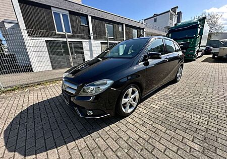 Mercedes-Benz B 180 B -Klasse Automatik*Navi*Scheckheft