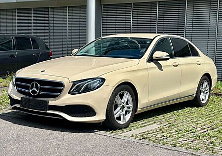 Mercedes-Benz E 200 E -Klasse Lim. d/ Leder/net9076