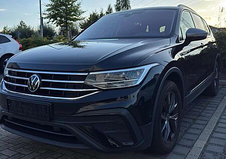 VW Tiguan Allspace Volkswagen Diesel 2.0 TDI SCR 4Motion DSG Elegance