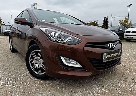 Hyundai i30 Trend/NAVI/KLIMA/T-LEDER/Sitzhz./ALU/KAMERA