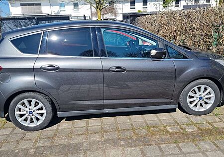 Ford C-Max Titanium