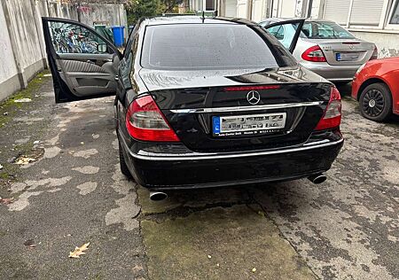 Mercedes-Benz E 280 (211.054)