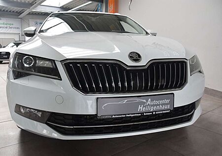 Skoda Superb Combi Style DSG Navi Xenon ACC PDC