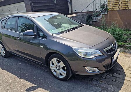 Opel Astra 1.4 Turbo Edition
