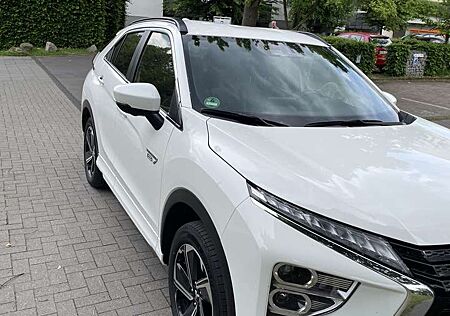 Mitsubishi Eclipse Cross Plug-In Hybrid 4WD Top