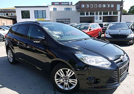 Ford Focus Turnier/PDC/Wenig KM/TÜV