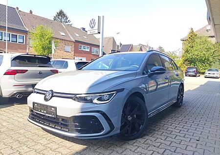 VW Golf Volkswagen Variant VIII R-Line IQ,NAV,AHK,PANO