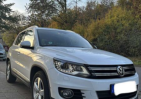 VW Tiguan Volkswagen Lounge Sport & Style BMT