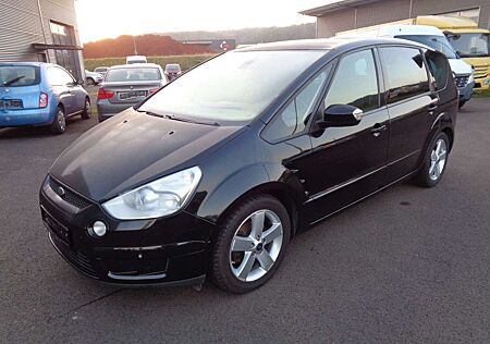 Ford S-Max Titanium