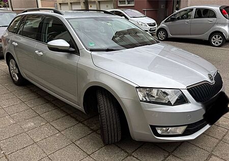 Skoda Octavia gebraucht kaufen Skoda Octavia Combi 1.2 TSI Active