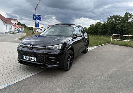 VW Tiguan Volkswagen 2.0 TDI SCR 4MOTION DSG R-Line