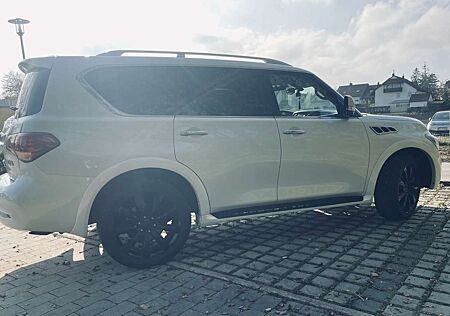 Infiniti QX56