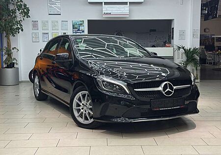 Mercedes-Benz A 180 Urban Automatik Navi Tempo PDC SHZ Schaltwippen Le