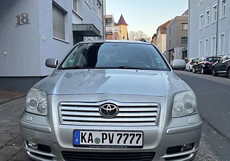 Toyota Avensis 2.0 D-4D Combi