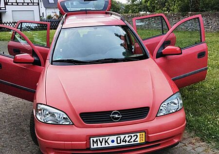 Opel Astra 1.6 Caravan Edition 100