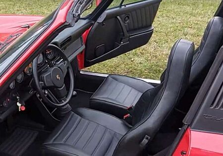 Porsche 911 Carrera Targa