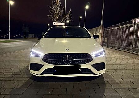 Mercedes-Benz CLA 220 4Matic (118.345)