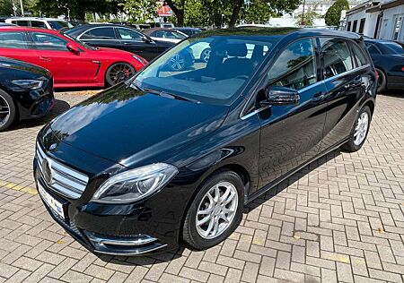 Mercedes-Benz B 200 CDI 7G-DCT BI-XENON|AHK|TEMPOMAT|SITZH.