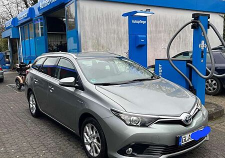 Toyota Auris 1.8 VVT-i Hybrid Automatik Touring Sports Design E