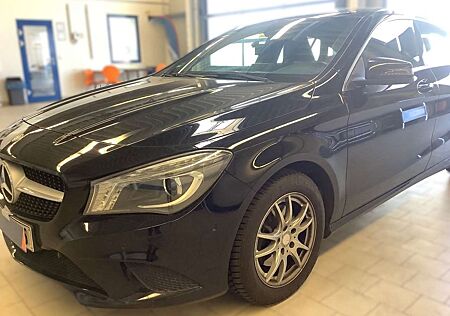 Mercedes-Benz CLA 180 (117.942) Neu TÜV