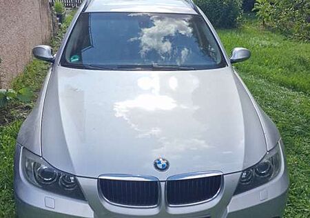 BMW 320i 320