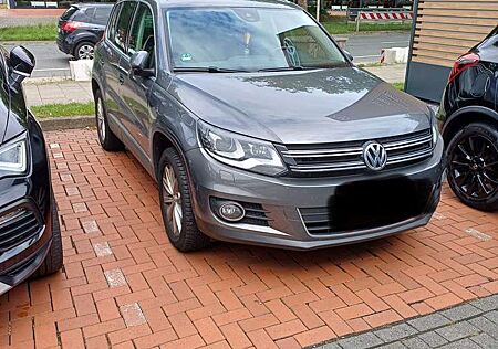 VW Tiguan Volkswagen 2.0 TDI DPF 4Motion DSG