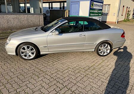 Mercedes-Benz CLK 320 CLK-Klasse Cabrio Cabrio Elegance